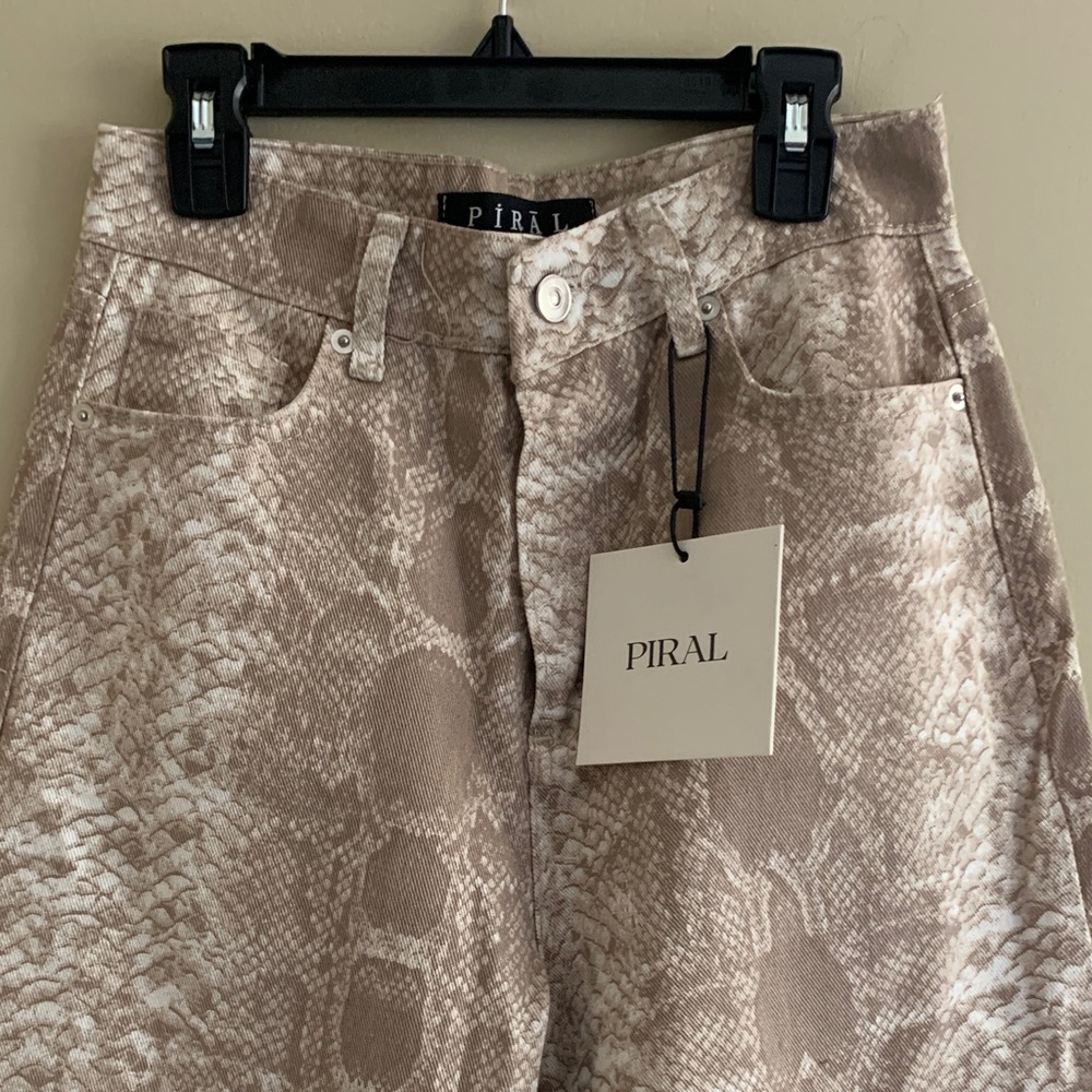 PIRĀL Serpentine Snakeskin Women’s Straight-leg Pants/Jeans - Size:XS - Picture 5 of 9